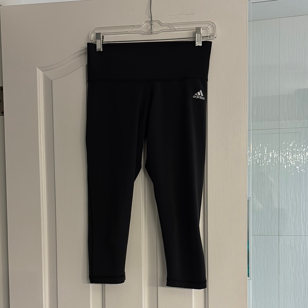 Adidas Black Capri Pants Stretchy Athletic Wear